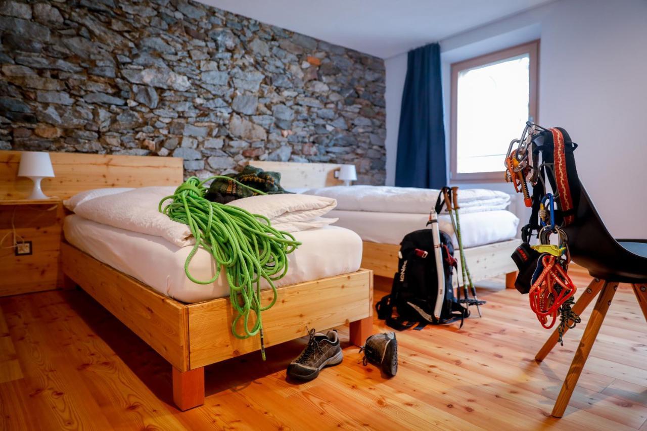 Bed&Bike Tremola San Gottardo Hotel Airolo Exterior photo