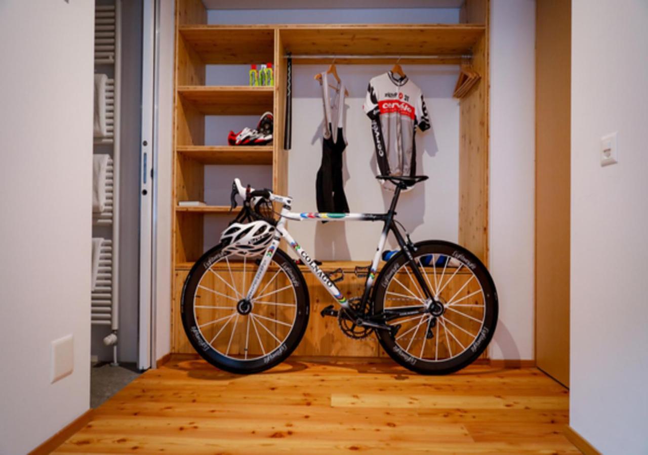 Bed&Bike Tremola San Gottardo Hotel Airolo Exterior photo