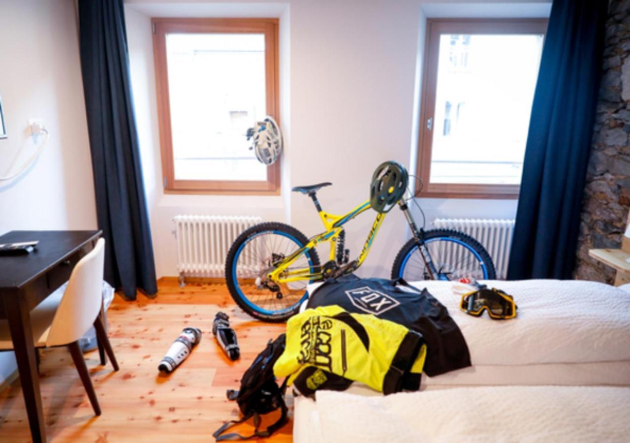 Bed&Bike Tremola San Gottardo Hotel Airolo Exterior photo