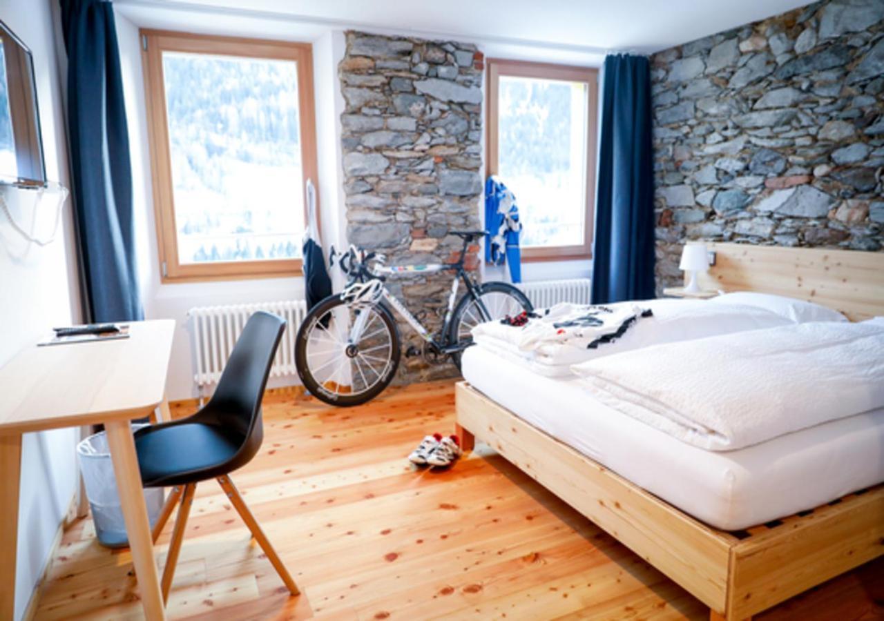 Bed&Bike Tremola San Gottardo Hotel Airolo Exterior photo